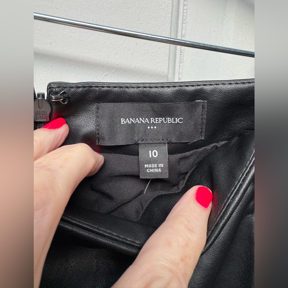 NWOT Banana Republic Black Faux Leather A-Line Skirt - Picture 2 of 7